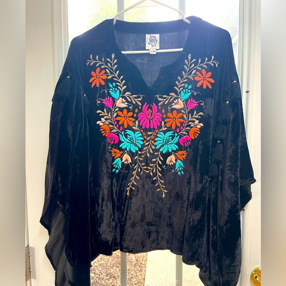 Ivy Jane Embroidered Top S/M - Picture 1 of 4